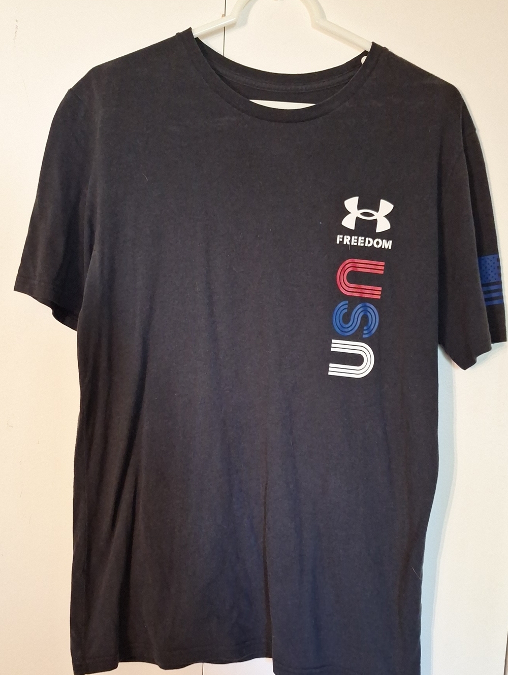 Under Armour Men’s Black USA Freedom Graphic T‑Shirt